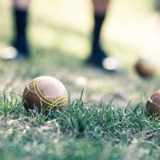 JEU DE 3 BOULES EN BOIS POUR ENFANTS - 